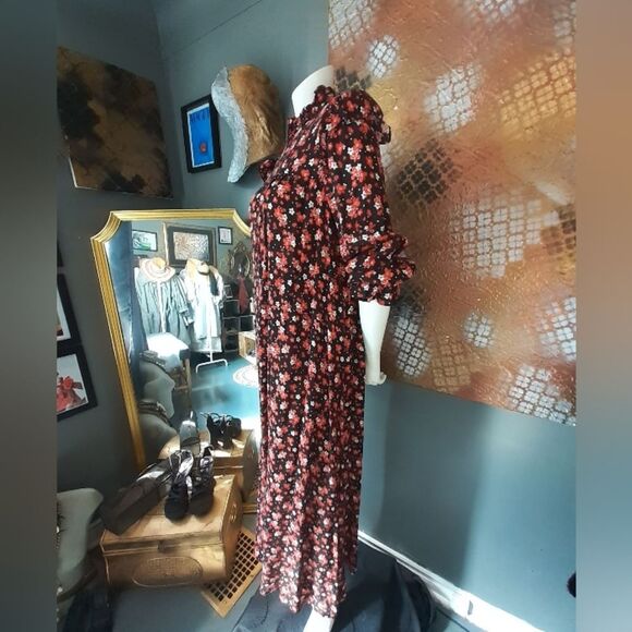 Zara Floral Black and Red Maxi Dress - Picture 5 of 16